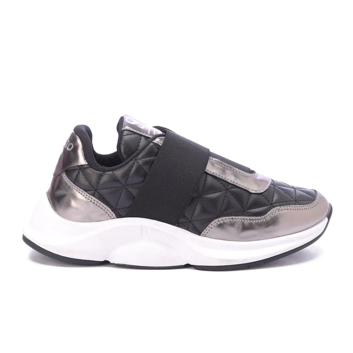 Quilted Elastic Sneakers-Black
