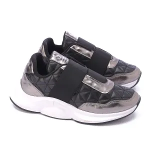 Quilted Elastic Sneakers-Black